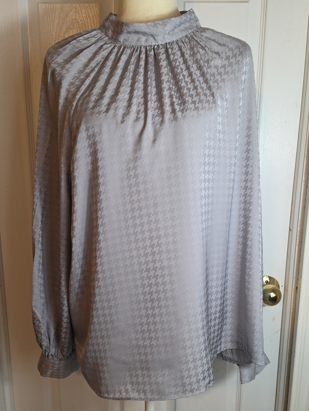 Ann Taylor Houndstooth Blouse NWT